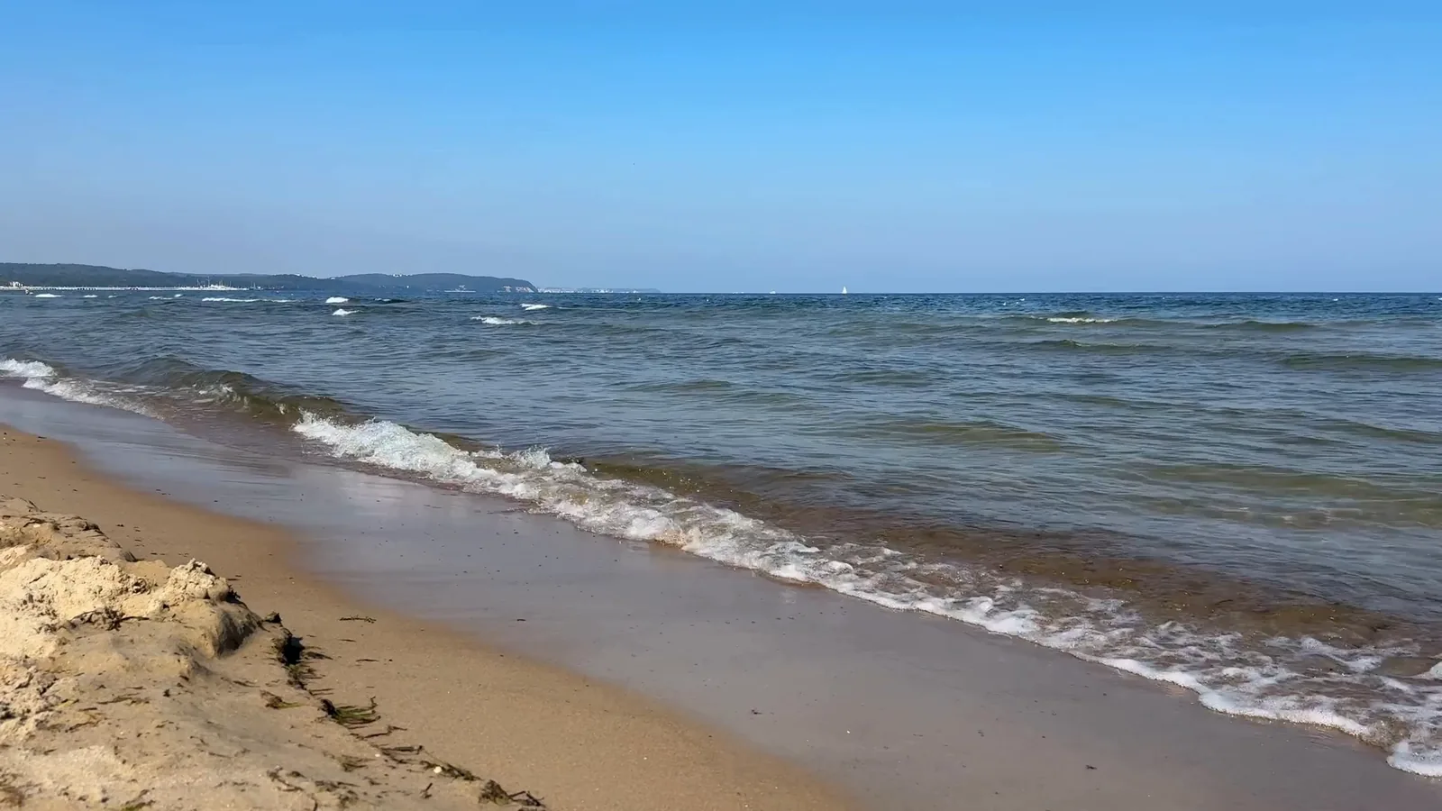 Plaża i Zatoka Gdańska w Jelitkowie, kilka minut od kliniki Sana Dente